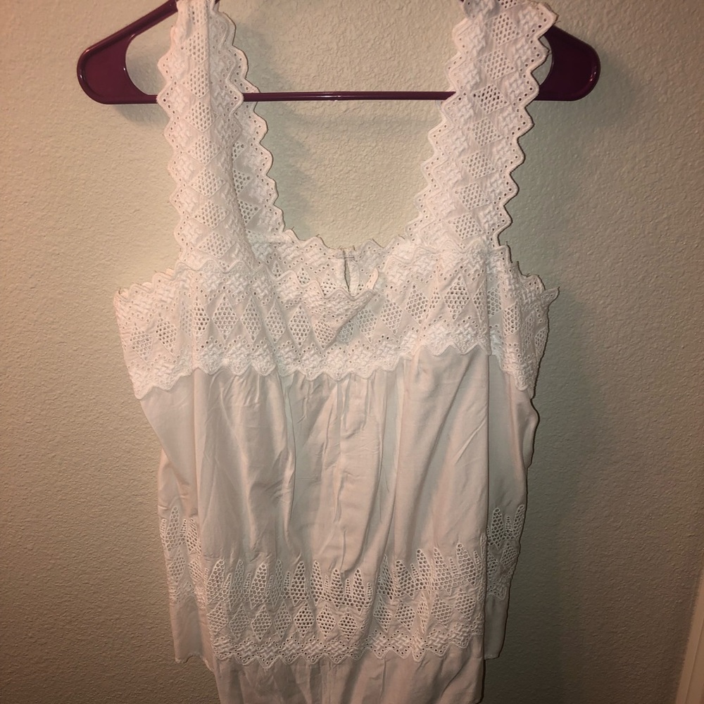 White lace trim blouse with lining